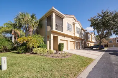 4. Magical Townhouse Moments from Disney! Hôtels à proximité de : Walmart Supercenter