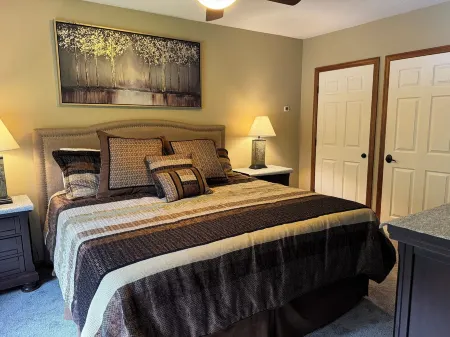 You want an adventure? Come stay near Loon Mt., great hiking, biking & skiing. Отели в г. North Woodstock