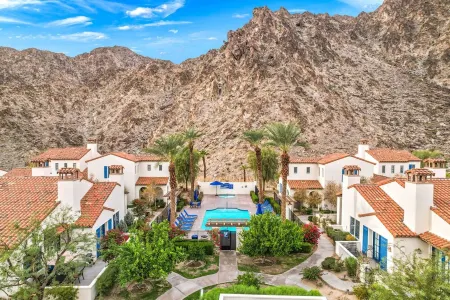 La Quinta Legacy Villas 3 BR/3.5 BA Condo with Mountain Views Отели рядом с достопримечательностью «Библиотека Ла Куинта»