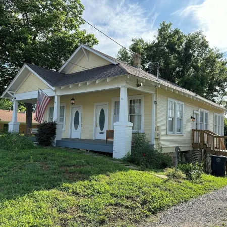 Cane River Living Downtown • Historic District • Walk to Front St • 5 Bedrooms