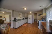 Cozy renovated barn apartment on first floor