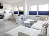 Ferienwohnung Küstenwind, Fussläufig vom Strand, Wlan, Eigene Terrasse, Sky Hotels in Schillig