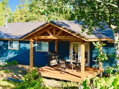 Upscale lodging duplex minutes from Glacier NP Hotels in der Nähe von Glacier-Nationalpark