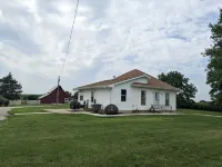 Farmhouse on the Prairie - You can see for miles! Hotels near Old Jefferson Town
