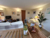 Country Cottage Set In pretty Suffolk village with 2 local pubs, dog friendly
