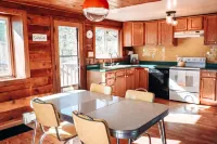 Sunny Side Up 2 Bedroom Cabin with expansive views