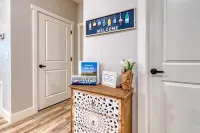 Brand New! Spectacular Lake Front Condo