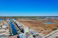 OceanView, Beach access 2 minutes, Heated Pool, 2 Master BRs, Sleeps 7 Upstairs