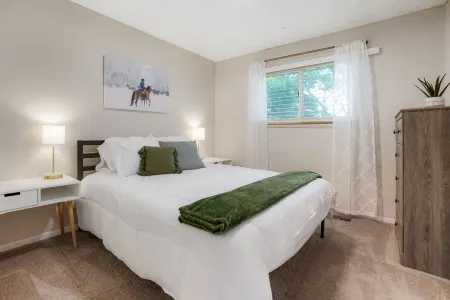 Newly Renovated-Spacious-20min to Den& Boulder-HotTub/Game Room/Basketball Court Отели рядом с достопримечательностью «Колледж Фронт Рейндж Коммьюнити»