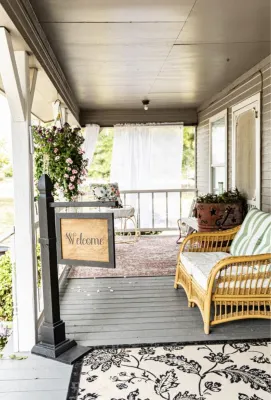 Cute and cozy cottage in Atoka, home of Reba’s Place.