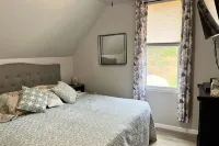 Cozy Pentwater Retreat with Hot Tub