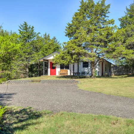 Woodland Retreat with Pool & Tennis court access!
