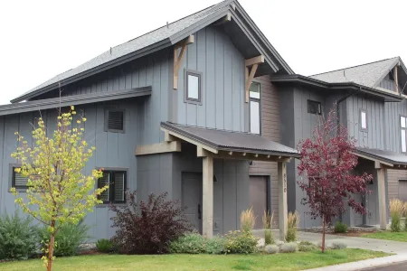 Wydaho Lodge is a Stylish and luxurious home near Jackson Hole and Grand Targhee