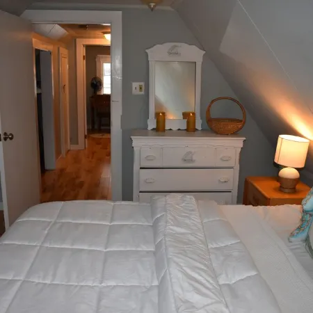 Condo Rental - Short Walk to Footbridge Beach