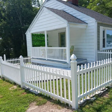 PROMO 10% WEEKLY/20% MONTHLYPet Friendly on Forrest, Small fenced area for pets
