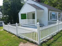 PROMO 10% WEEKLY/20% MONTHLYPet Friendly on Forrest, Small fenced area for pets 서리 카운티 호텔