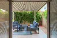 Old Town - Pool - Misters - FREE Rosé - Sleeps 8