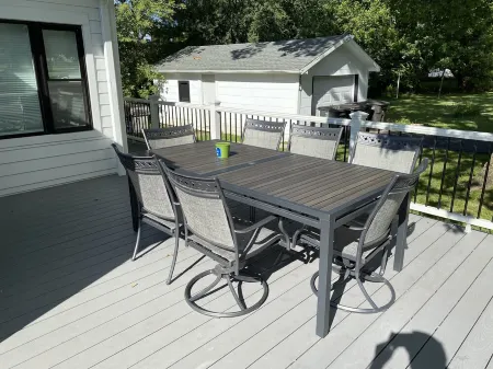 Modern Downtown Lake Geneva Charm Sleeps 8 Отели рядом с достопримечательностью «Galena Garlic Company»