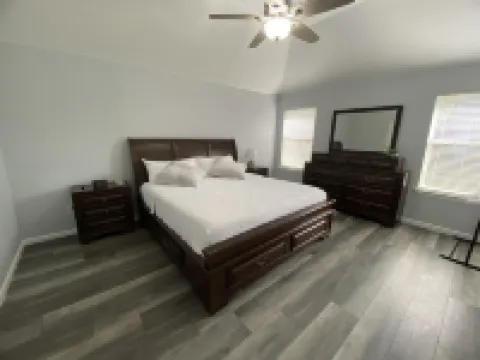 Come relax at a private home at Walden on Lake Houston. 阿塔斯科斯塔酒店