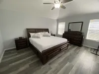 Come relax at a private home at Walden on Lake Houston.