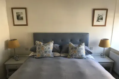Yard House Cottage 1 Hotels near Sherborne Abbey
