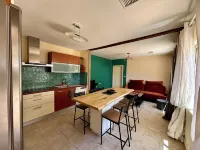 Les Jardins du Carignan - Jolie Maison sur un Terrain de 1300m2 en Centre Ville