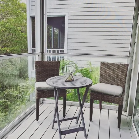 Updated Townhome, Secluded Beach + Pool