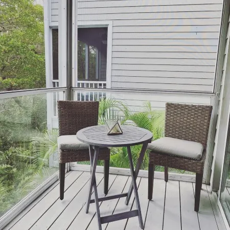 Updated Townhome, Secluded Beach + Pool