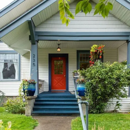 Historic Bungalow 3 bed, 3 bath near Whitman College and downtown Walla Walla.