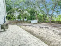 Cozy Getaway Home Near Siesta Key Beach Hotels near Beneva Marketplace