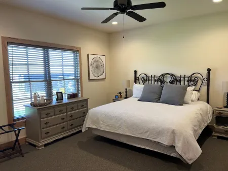 Bristol Mountain Cabin