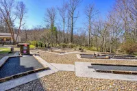 Luxurious Creekside Camper/RV in Gatlinburg, TN w/bunk room & fire pit.