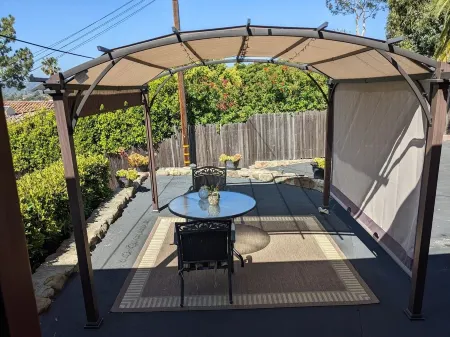 Santa Barbara Amazing City & Ocean View Отели рядом с достопримечательностью «Мортон Бэй Фиг Три»