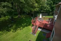 Vermont Summer Getaway • Fire Pit, Yard Games, Near Lake • Sleeps 11
