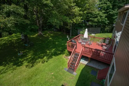 Foliage Galore! 14mi to Mt. Snow, Arcade, King Bed