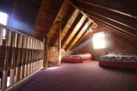 Country Cabin within minutes of the New River Gorge National Park & Preserve.