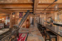 Rustic Cabin, Amazing  Views of the Mountains, with sled hill - STR 2022-092