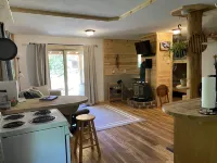 Cozy Black Hills retreat: Nature and adventure await.