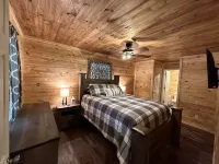 New Cabin built in 2022. 2 minutes away from multiple trailheads!  Sleeps 8
