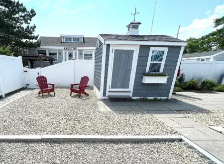 100 Steps to the Beach w/ Parking, Patios, Decks