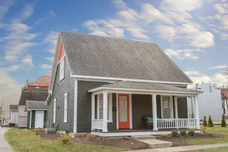 Mid-Century Modern Cottage in Downtown Tipp City