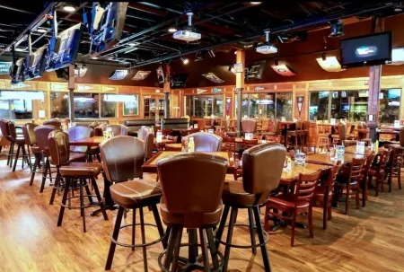 Beach Gear + Wagon • Resort Pools • King Suite • Family-Ready