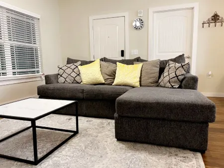 Cozy one bedroom apartment