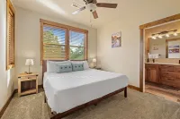 New luxury cabin bordering Zion! 3 king beds/baths. Short drive to Bryce Canyon