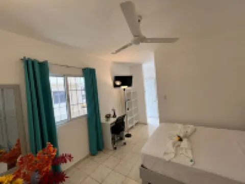 Secure 2-pers apartment close to the beach