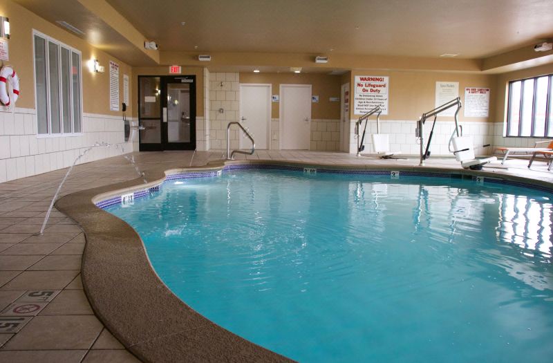 Holiday Inn Express & Suites Crawfordsville by IHG photo 4