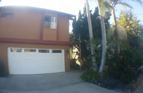 Beautiful Oceanfront Home, Gorgeous Views, jacuzzi, Deck and Patio! Best Value!