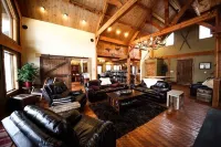 Fly Fisherman's Lodge on the Bitterroot River,  Lolo Mt Hotel di Lolo