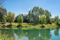 Townhome w/ Lake & MTN Views Near Basalt & Whole Foods, 18 Mi. to Ski in Aspen!