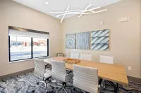 Best Western Plus Marquette Hotel  Suites